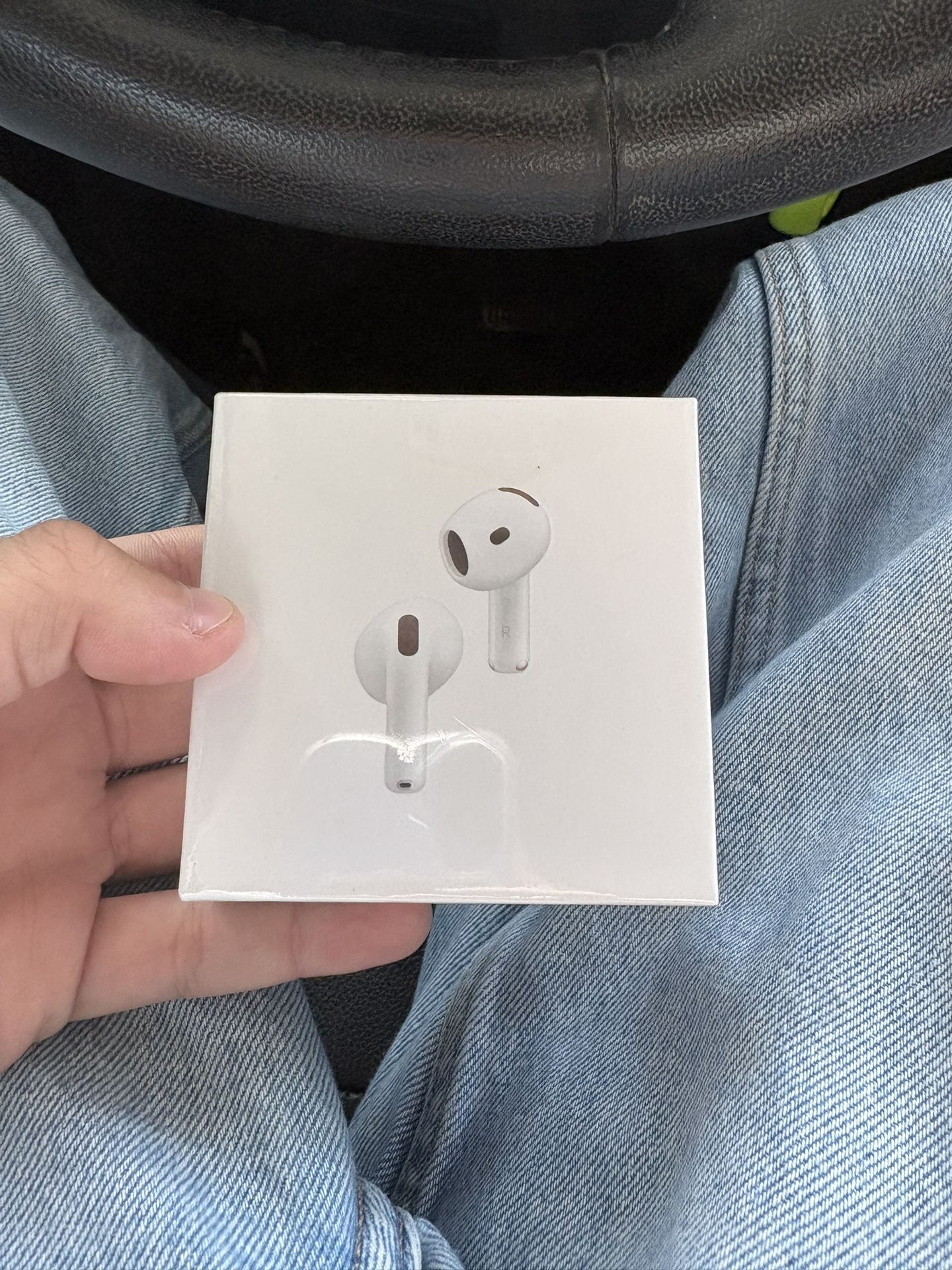 AirPods 4 ANC