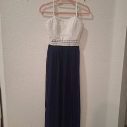 Elegant Navy & White Maxi Dress with Lace Bodice and Side Slit – Size M (24.8” Waist, 52” Length)