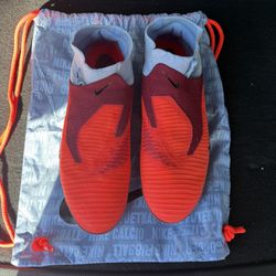 Nike Phantom Soccer Cleats Size 11