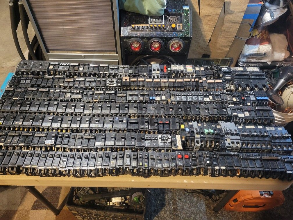 Circuit Breakers All Amps