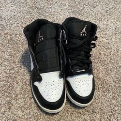 Air Jordan Sneakers size 6y