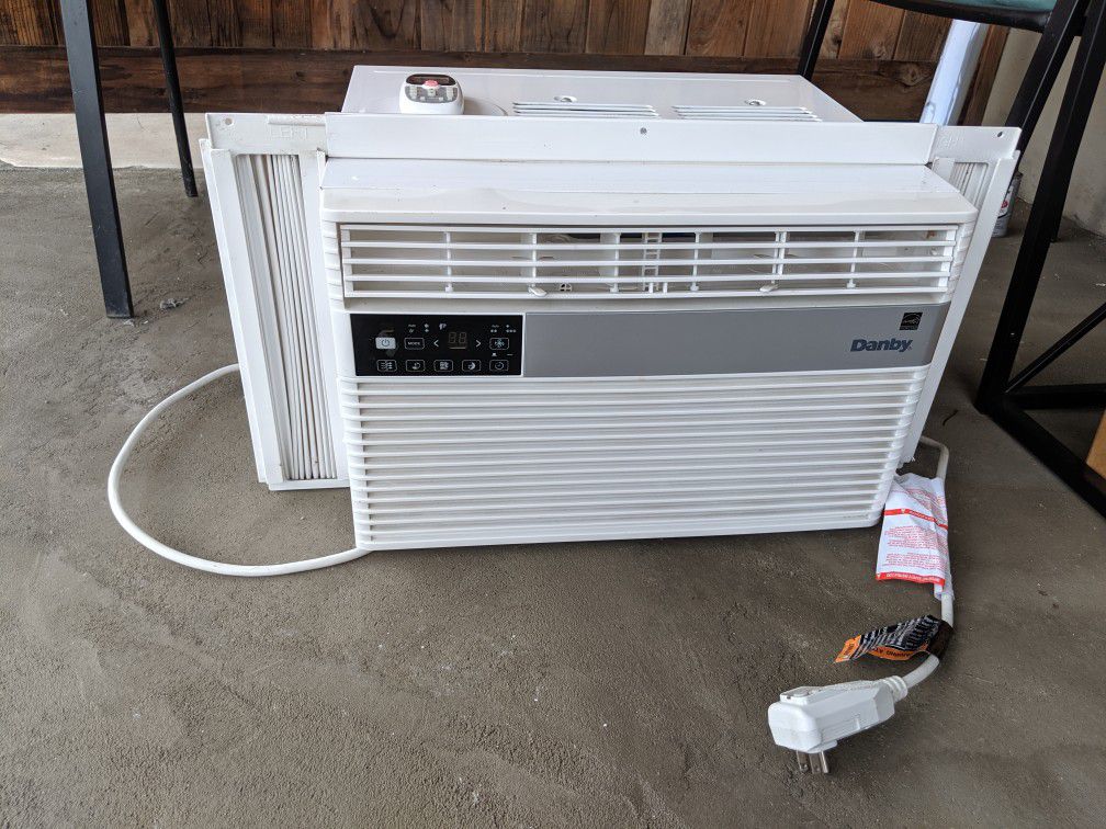 Danby AC unit with remote