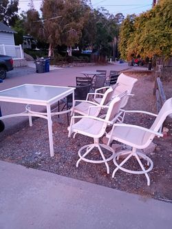 Free patio furniture!