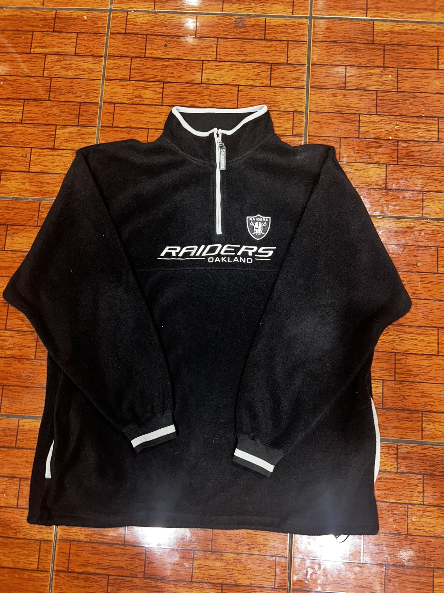 Crazy vintage 90's Oakland Raiders Quarter zip fleece pull over,