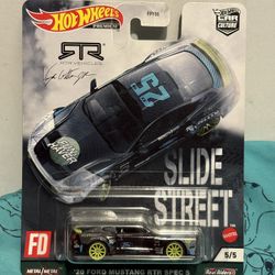 Hot Wheels Premium Slide Street 2020 Mustang Rtr Spec 5