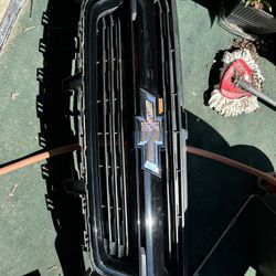 2017 chevy colorado grill