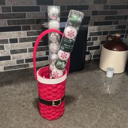 Christmas Basket With Tree Balls