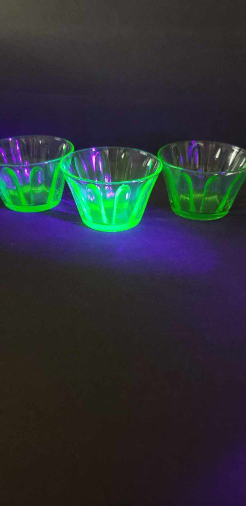 Vintage Depression Era Uranium Green Glass Small Cups - Set Of 3
