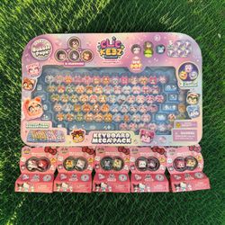 Clickeez Toy Keyboard + 5 Hello Kitty and Friends by 3pk Fidget Toy