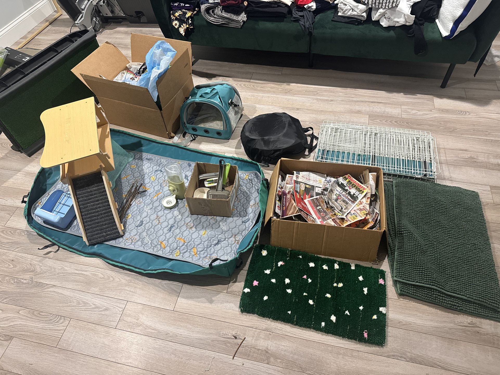 Guinea Pig Supplies (Food, Cage, Hideaway, Play Pen, Ramp, Penthouse, Bathing Supplies)