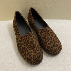 SAS Women’s Slip On Shoes Leopard Print - Size 9 Wide