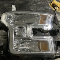 Headlight Ford-150 