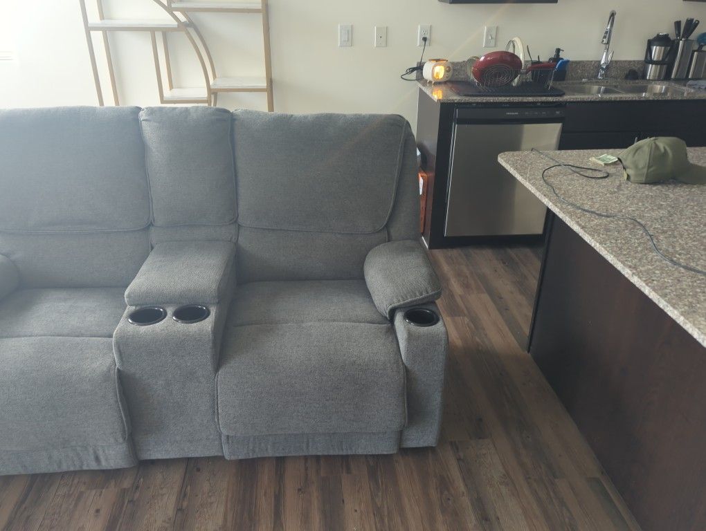 Recliners With Cup Holders