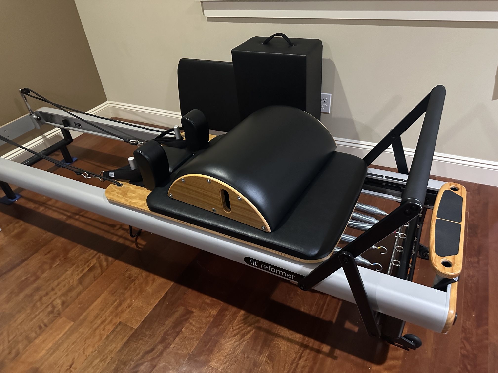 Peak Pilates Fit Reformer With Accessories
