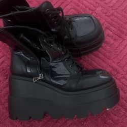 Black Platform Boots 