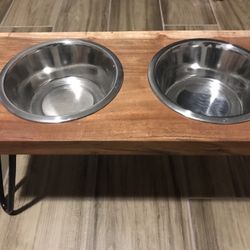 Raised dog bowl 