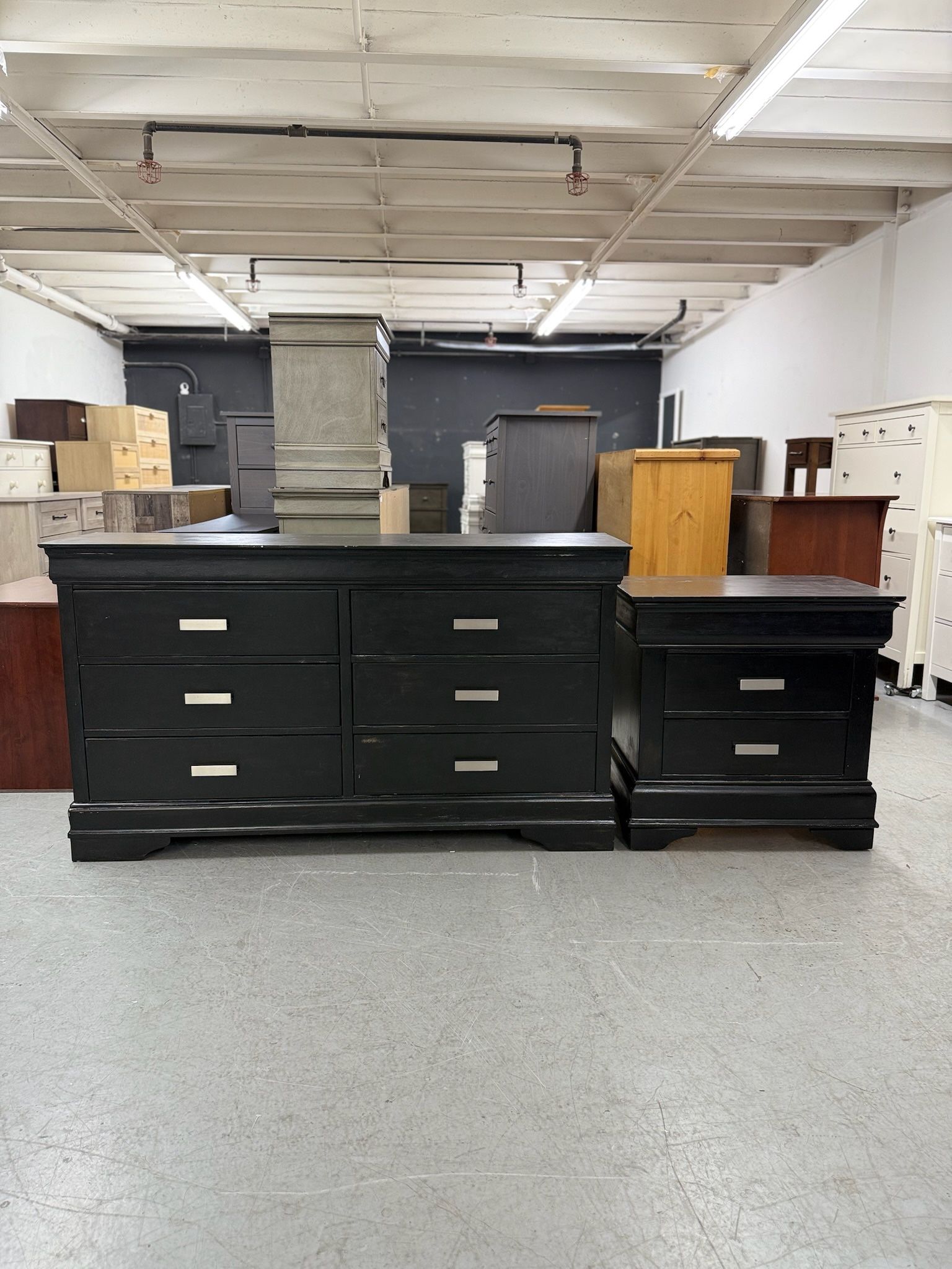 Black 6 Drawer Dresser & 1 Matching Nightstand