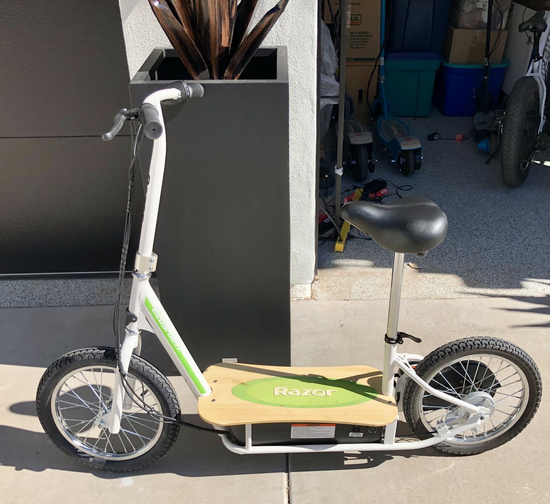 Razor Ecosmart Metro Electric Scooter 🛵