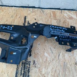 20-23 Chevy Silverado 2500 HD 3500 Right Passenger Side Front Bumper Bracket OEM