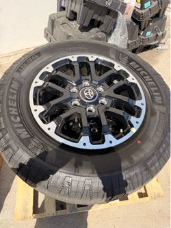 Toyota New Set of 4 265/70/R18  Wheels & Michelin LTX Trail Tires Tacoma 4runer tundra  Fit 2024 to 2026 dealer take off
