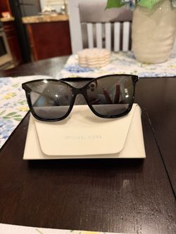 Women’s Michael kors Sunglasses