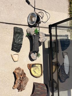 Reptile Terrarium and Accessories. 36x18x18 reptile tank.