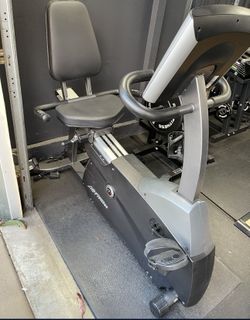 Life Fitness R1 Recumbent LifeCycle with Advanced Console
