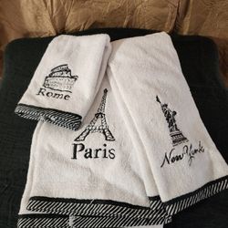 Decorative Towel Set