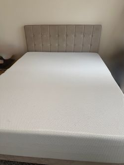 Queen Mattress w/ topper