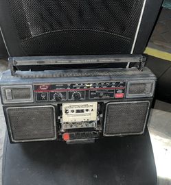 General electric AM/FM Radio Cassette Boombox
