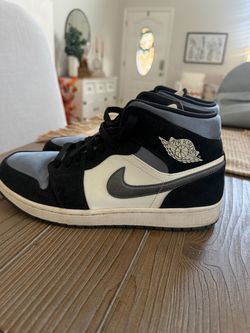 Grey Jordan’s 1s