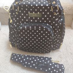 Jujube Be Supplied Breast Pump Diaper Bag