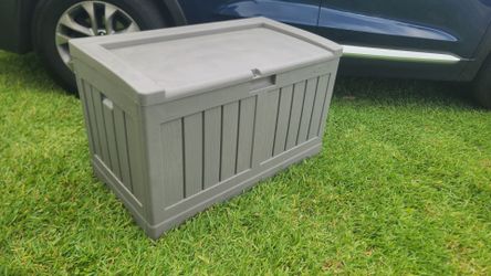 SUNCAST storage box , 37w x 20D x 22H