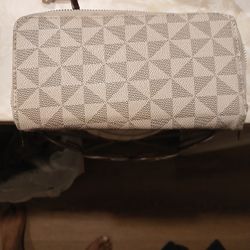 Women's Wallets And Glasses