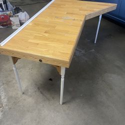 Desk- Wood——FREE-FREE 