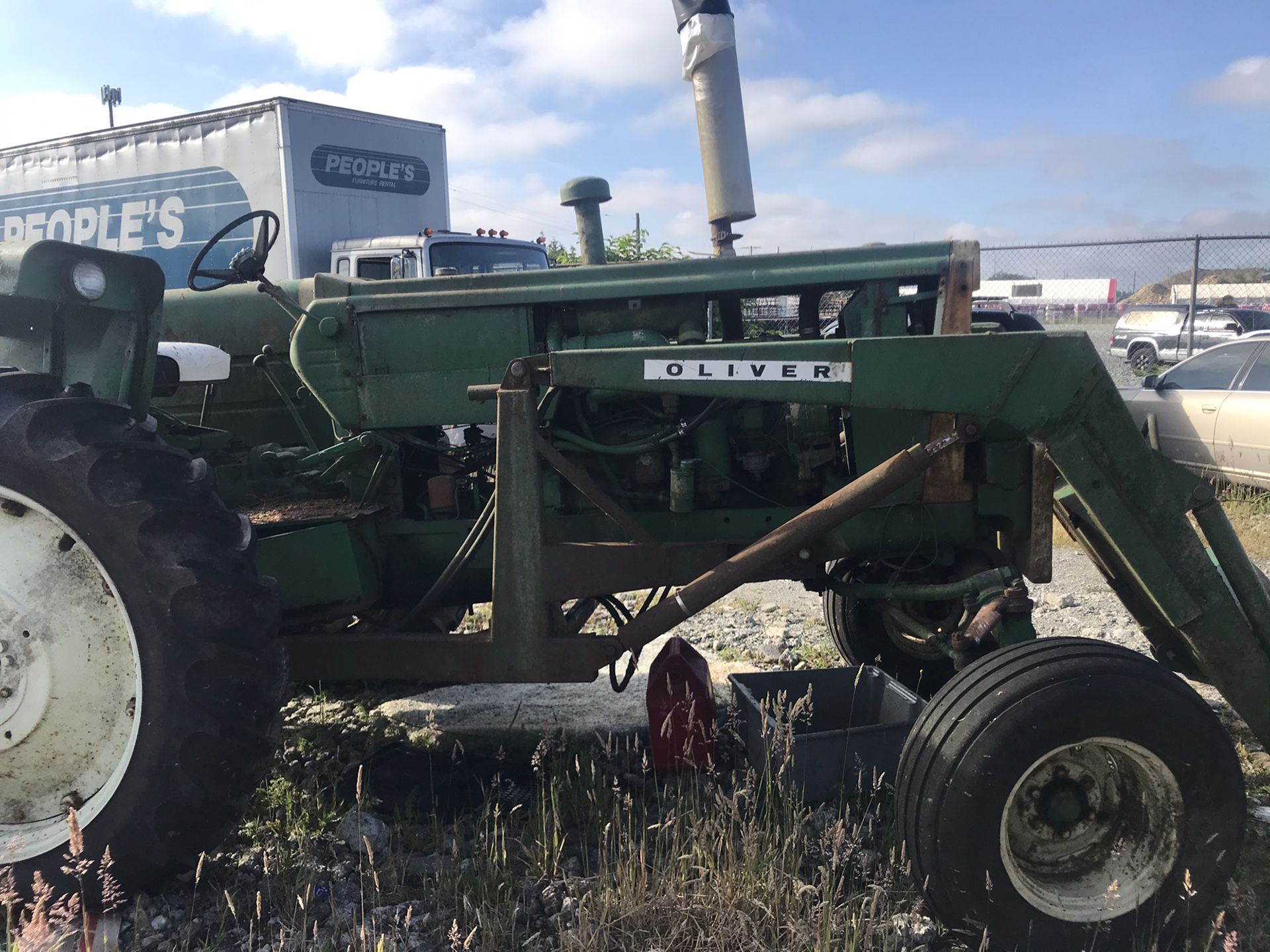 1610 loarder Oliver Tractor for Sale in WA OfferUp