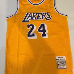 Kobe Bryant LA Lakers throwback NBA Jersey / brand new - size L