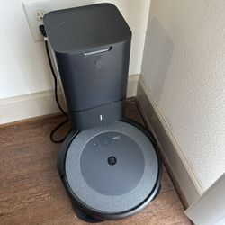 iRobot Roomba I3+ Vacuum Cleaner