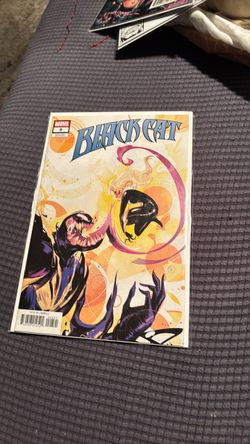 Marvel Black Cat #8 Variant Edition Comic