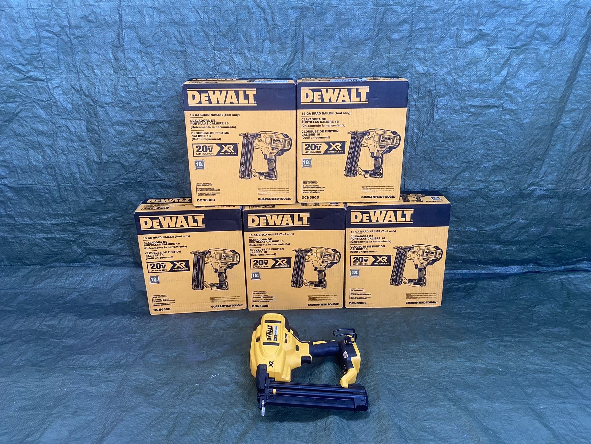 Dewalt 18ga Brad Nailer XR Brushless 20v Model DCN680  (Tool Only)