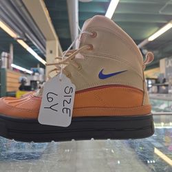 Nike Boots
