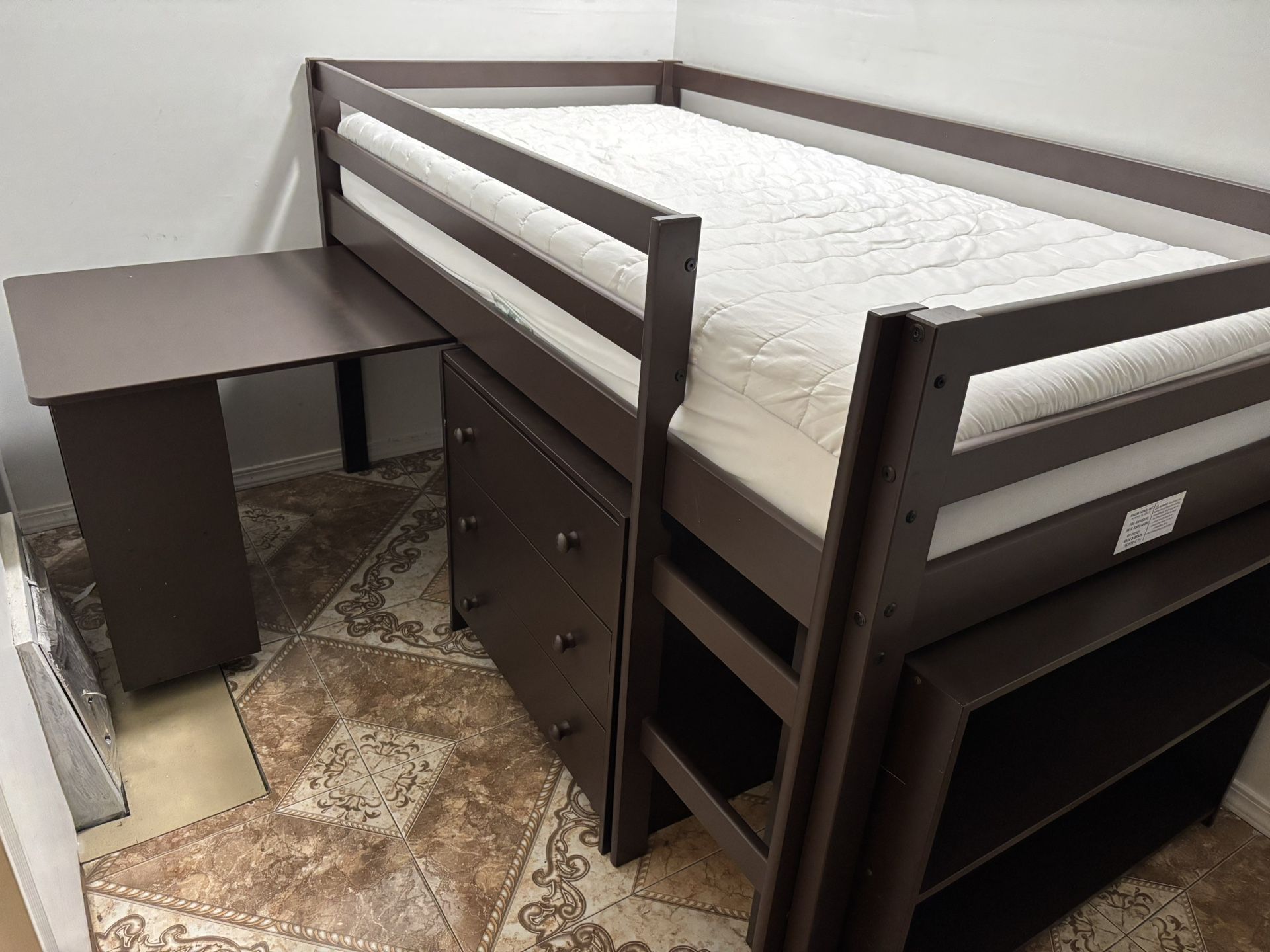 Kids Twin Loft Bed w/ Pull-Out Desk (Espresso) – Barely Used