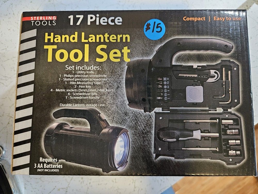 Brand New 17 PC Lantern Tool Set