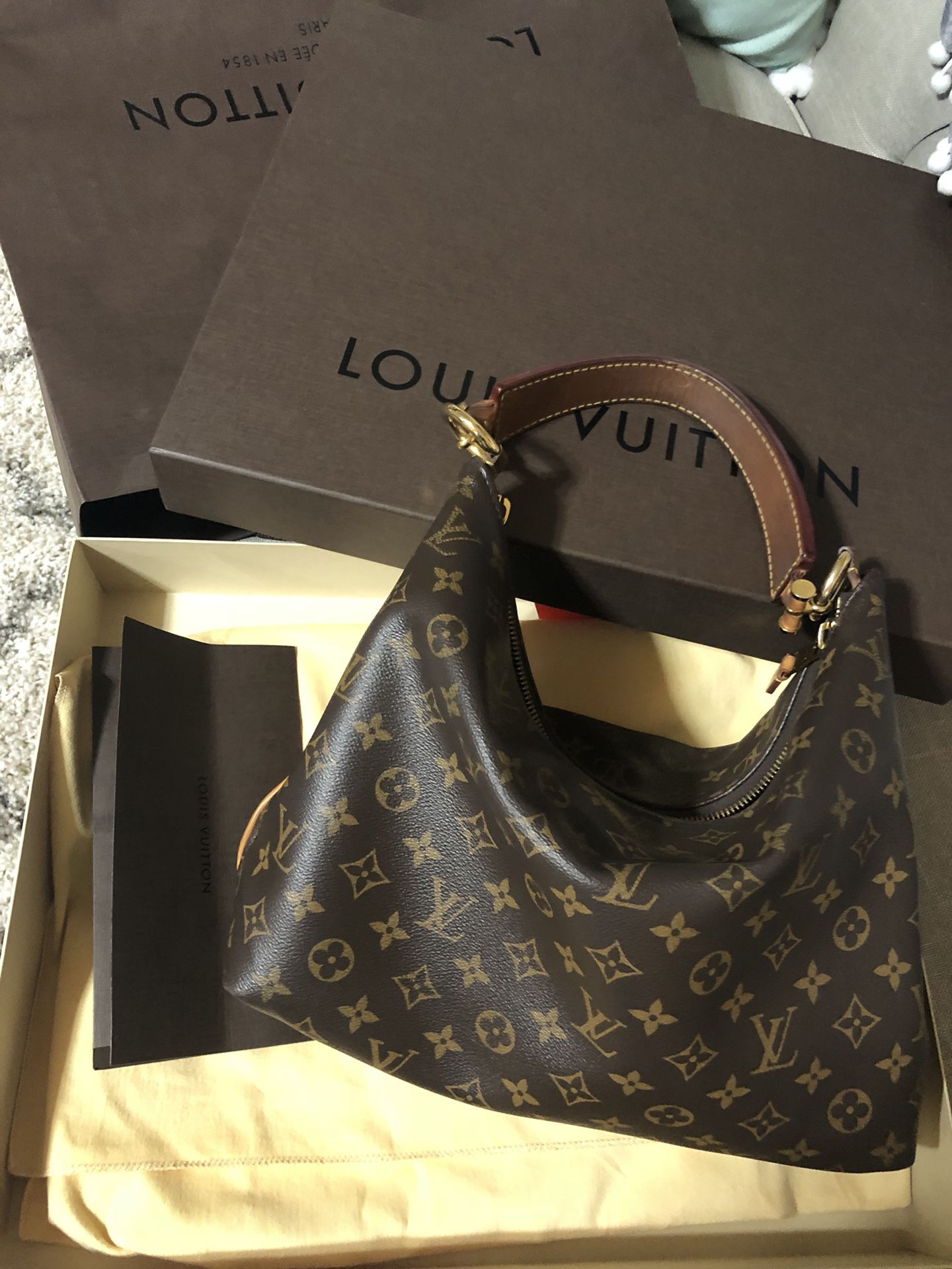 Louis Vuitton Sully PM Monogram for Sale in Baytown, TX - OfferUp