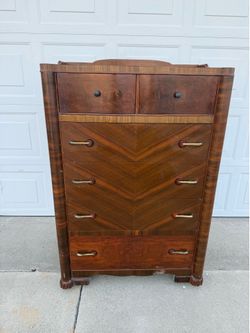 Vintage Waterfall Dresser – Art Deco Walnut Chevron – 1940s 4 Drawer