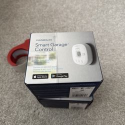 Chamberlain Smart Garage Control myQ-G0401Wireless Smart Garage Hub and Control