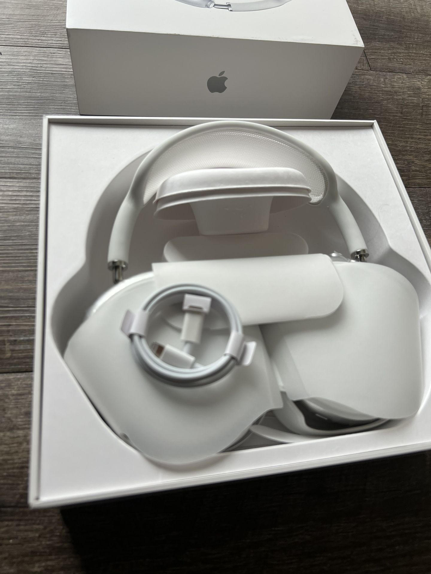 AairPod Max