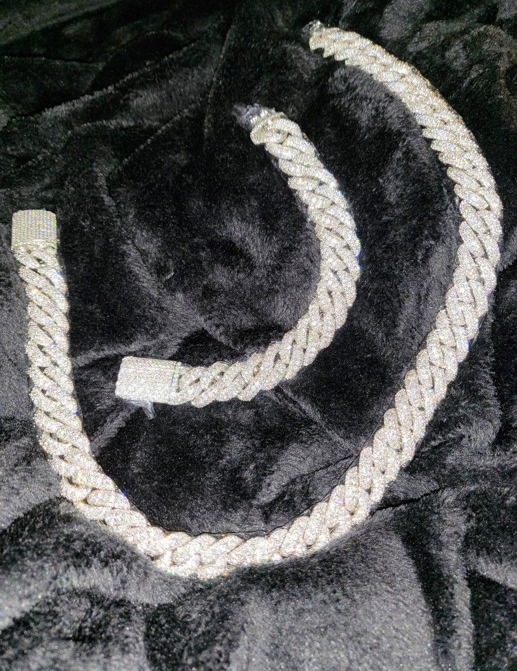 Moissanite VVS1 CUBAN LINK 18MM 22INCH CHAIN AND BRACELET