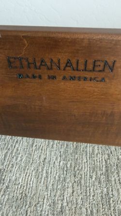 Ethan Allen British Classics Queen Sleigh Bed