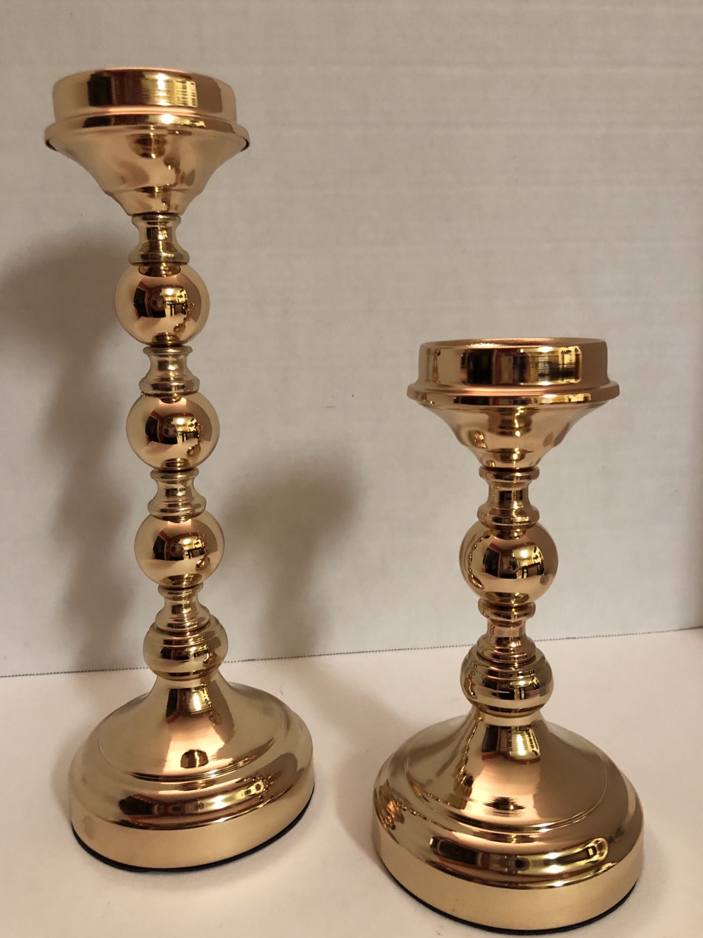 🙋‍♀️ Pair of Gold Candle Holders